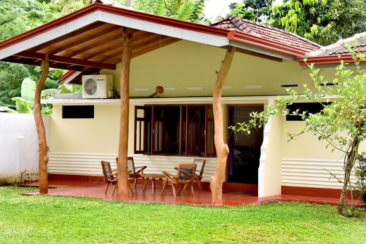 Villa Polhena Матара Екстериор снимка